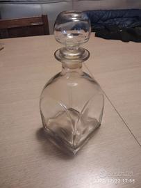 Bottiglia da liquore vintage in vetro con tappo H.