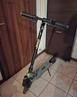 Monopattino Elettrico Jeep 