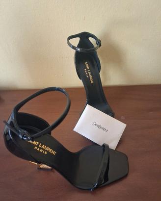 Sandali Saint Laurent Opyum con tacco YSL dorato