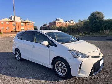 Toyota Prius* Lounge