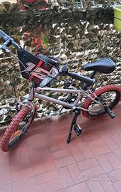 Bicicletta modello BMX 16"