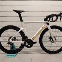 BIANCHI OLTRE RC DURA-ACE DI2 COLORE CANOVA