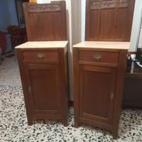 coppia di antichi comodini