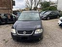 volkswagen-touran-1-6-16v-fsi-highline
