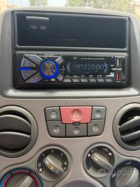 AutoRadio  con un mese di vita