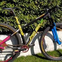MTB in carbonio taglia s,m