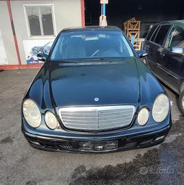 RICAMBI USATI AUTO MERCEDES Classe E Berlina W211