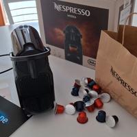 Macchina Caffè Nespresso con capsule