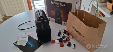 Macchina Caffè Nespresso con capsule