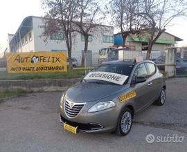 Ypsilon 1.2 cc 5 porte GPL Ecochic da vetrina