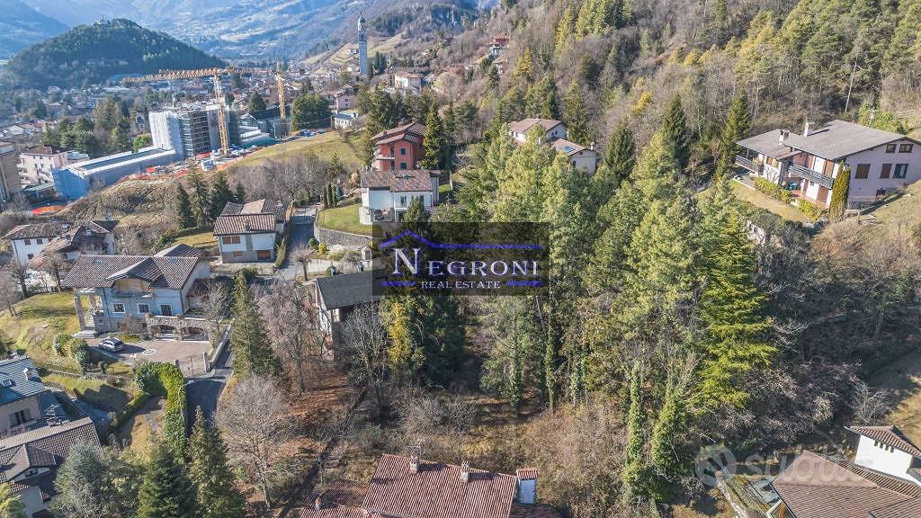 Terreno di 575 m² a Clusone - Vista 2