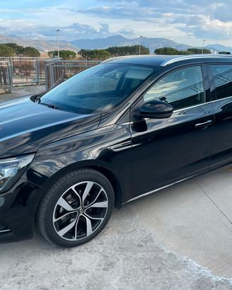 Renault megane 2020 1.5 edc 115 cv intense