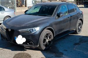 Alfa romeo Stelvio 2.2  TD 180cv Q4 nera