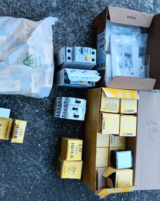 Componenti  elettrici per la casa Vimar e Kit per 