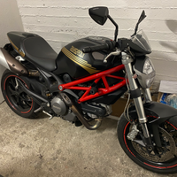Ducati Monster 796 Black/Gold