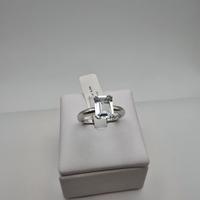 Anello Oro Bianco 18 Kt con Acquamarina 2 Ct