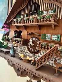 Orologio cucù a pendolo