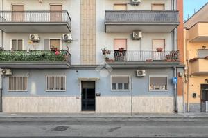 4 LOCALI A BRINDISI