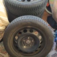 gomme invernali Goodyear con cerchi per Golf 6