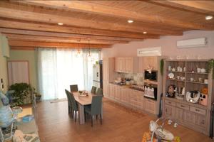 Casa indipendente su due livelli