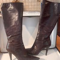 Stivali in vera pelle color marrone scuro