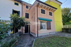 TERRACIELO STORICO DEL '700 CON GIARDINO E BOX AUT