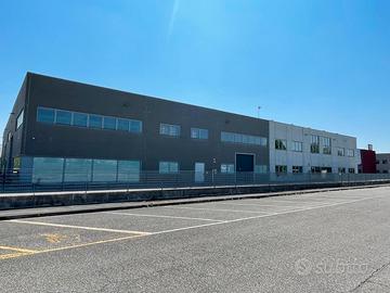 Albaredo d'Adige: capannone artigianale industrial