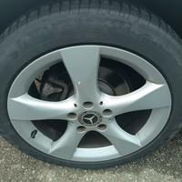 Cerchi mercedes con gomme