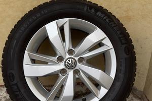 4 GOMME E CERCHI INVERNALI 185/65/15 88T
