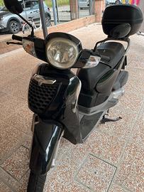 Scarabeo 200CC