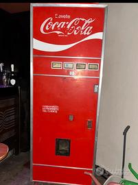 Distributore CocaCola fine anni 80