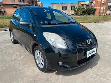 Toyota Yaris 1.3 5 porte