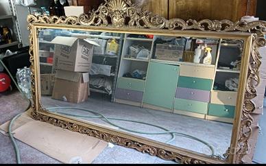 Maestoso specchio in stile barocco 