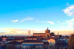 Stanza condivisa alle porte di Milano e vicino M2