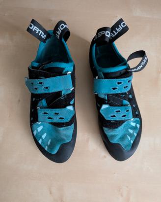 Scarpe da arrampicata, imbrago e magnesite