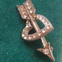 Spilla Yves  SAINT LAURENT + spilla PARIS