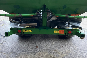 Spandiconcime Amazone ZA - M900