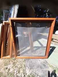finestre legno con zanzariere