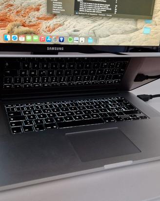 Apple Macbook Pro 15" 2015-schermo non funzionante