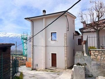 3 LOCALI A L'AQUILA