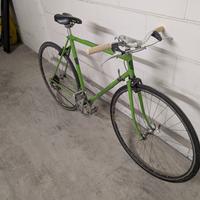 Bicicletta da corsa  rigenerata.