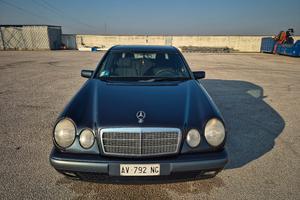 Mercedes Benz W 210 E 250 Turbodiesel