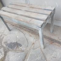 vecchio panchetto in ferro legno design industrial