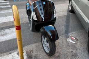 vespa Granturismo lx 200