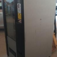 Distributore automatico snack gpe drx 25 necta