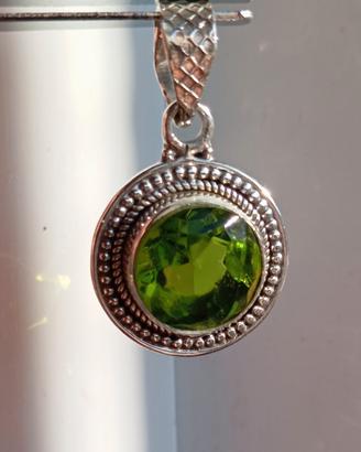 Ciondolo in Peridoto-Olivina, su Argento 925