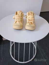 Sneakers a collo alto gialle numero 23