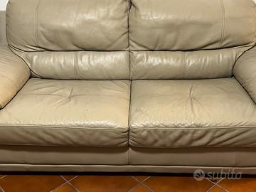 Divano tre posti in vera pelle beige