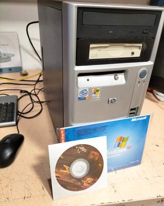 Pc p4. 3200 con cd  floppy e zip audio integrato