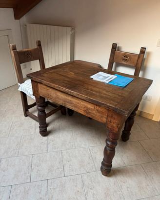 Tavolino vintage in noce